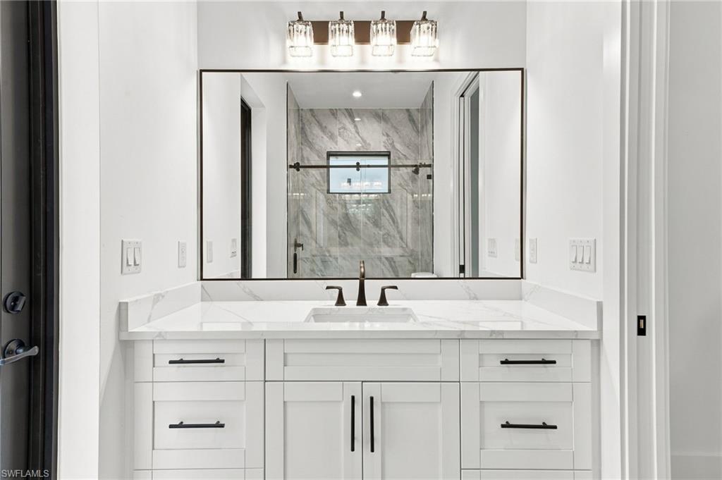 226029415 Property Photo 30
