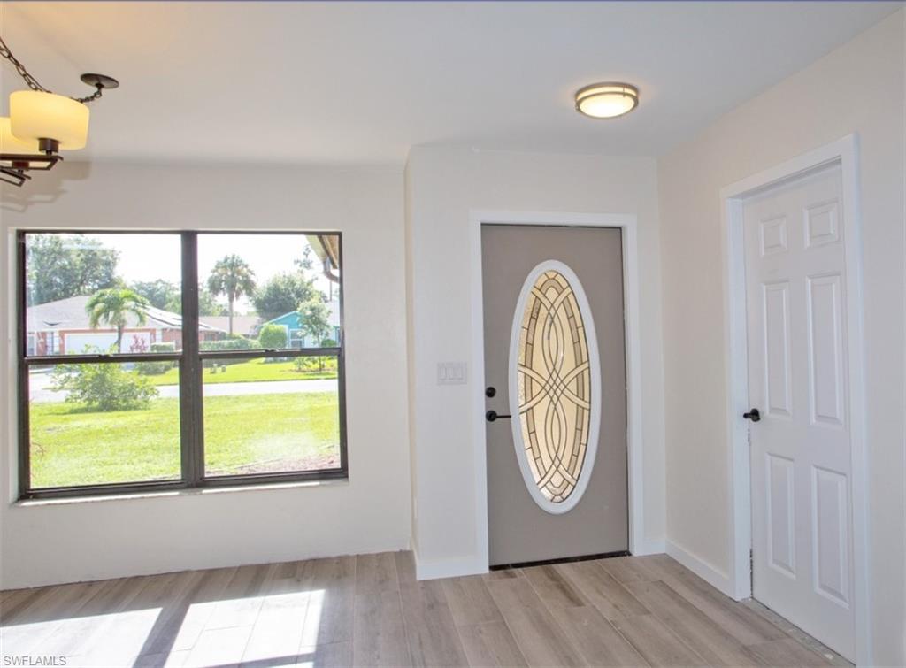 4053 Seaoats Ln Property Photo 3