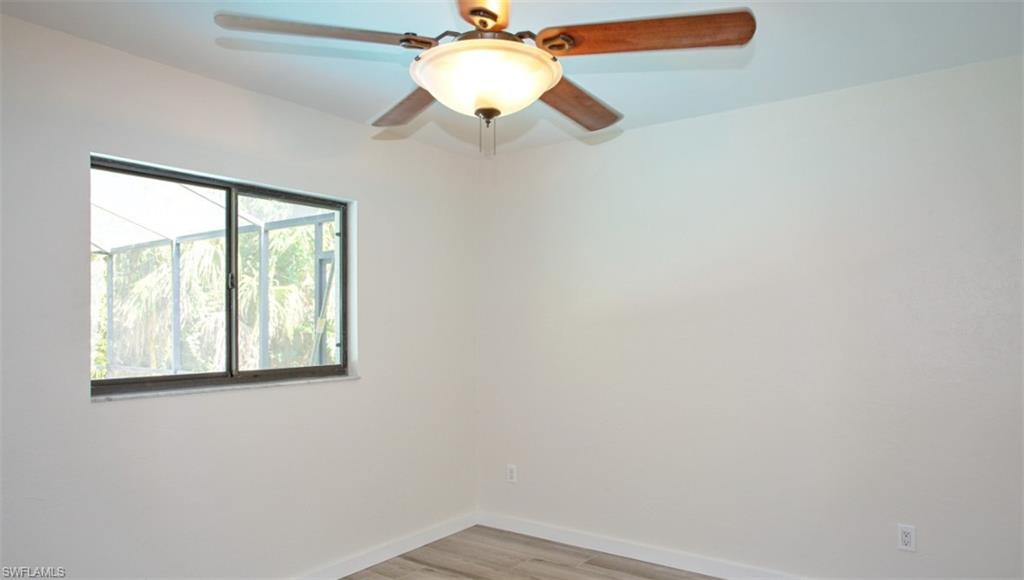 4053 Seaoats Ln Property Photo 6