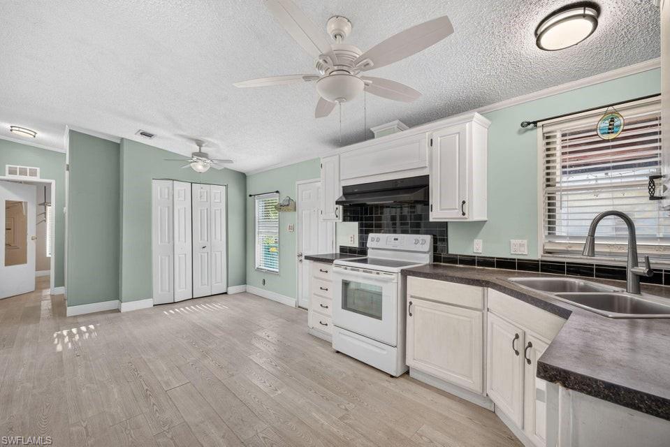656 Palm Ave Property Photo 7