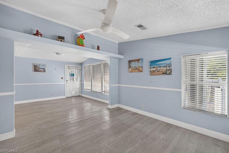 656 Palm Ave Property Photo 9