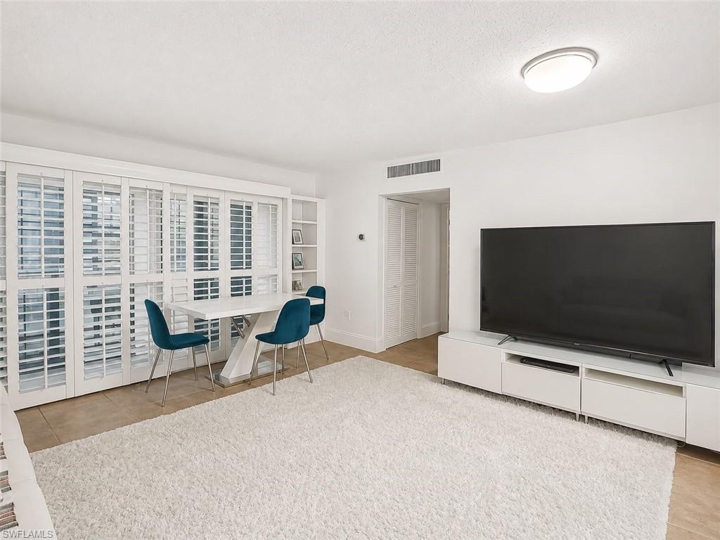 2350 1st St 303 Property Photo 16