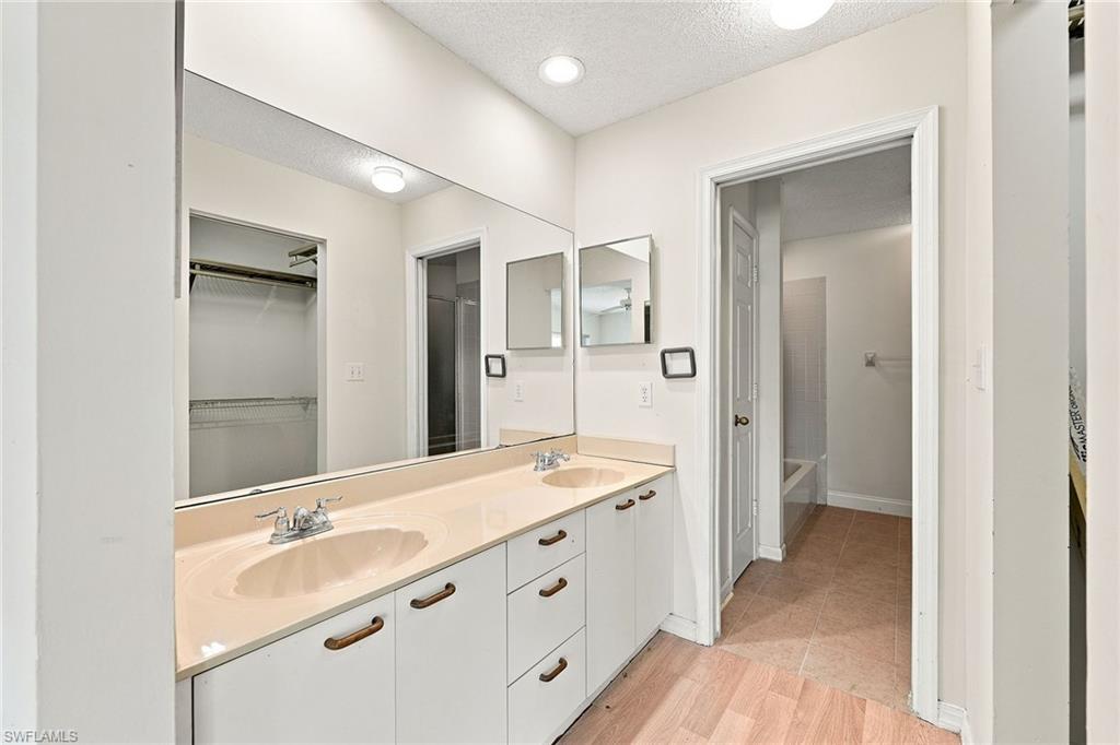 6022 Westbourgh Dr Property Photo 11