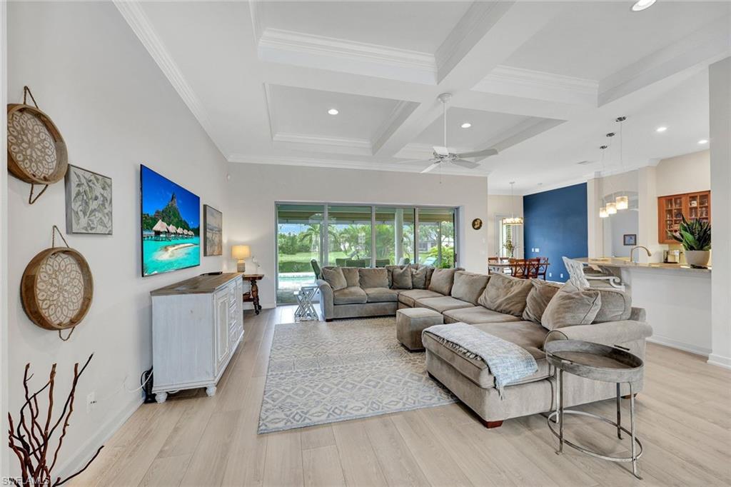 16075 Parque Ln Property Photo 4