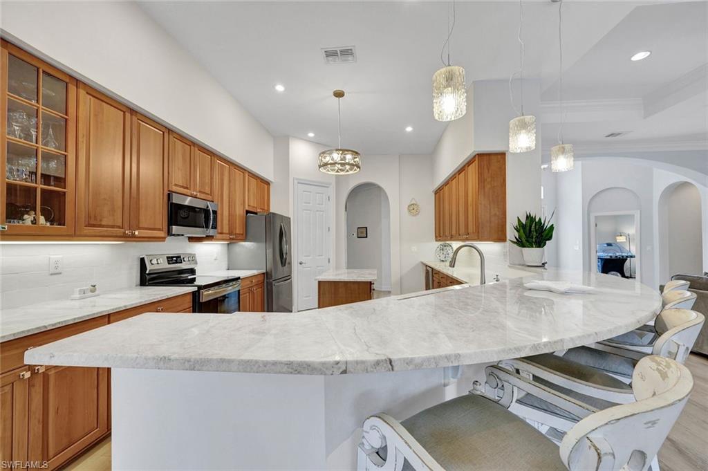 16075 Parque Ln Property Photo 9
