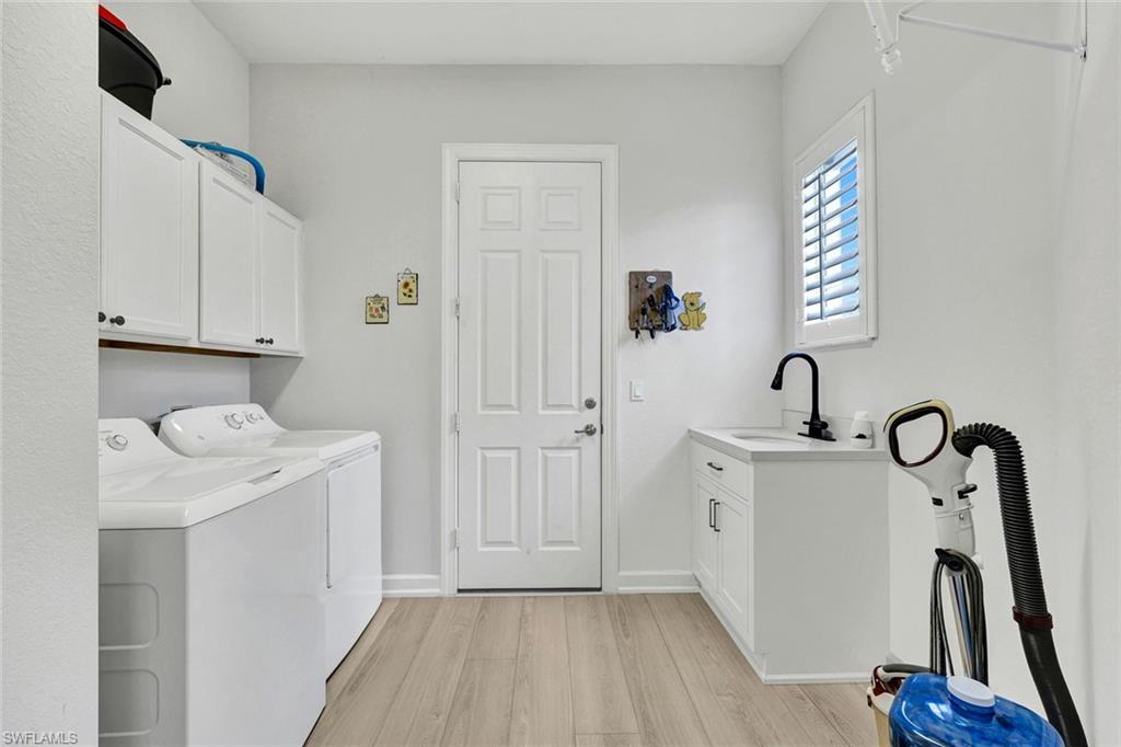 16075 Parque Ln Property Photo 30