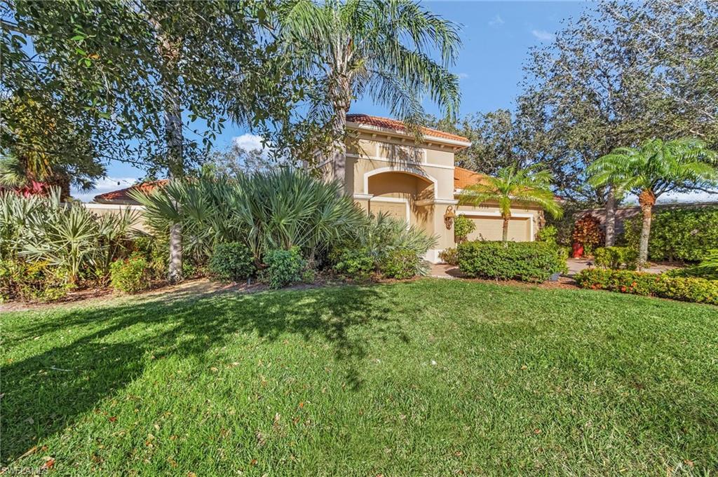 5030 Rustic Oaks Cir Property Photo 3