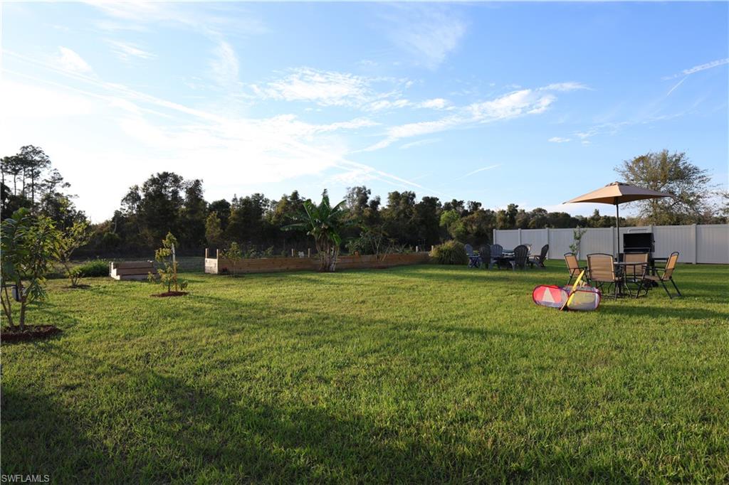 836 Youngreen Dr Property Photo 3