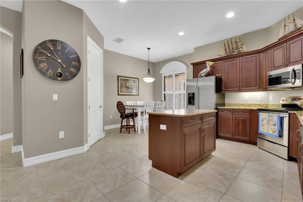 7461 Moorgate Point Way Property Photo 9