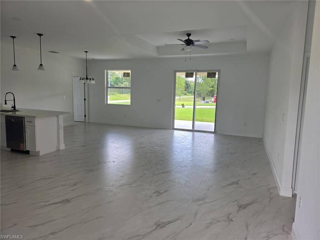 2606 13 St Property Photo 2