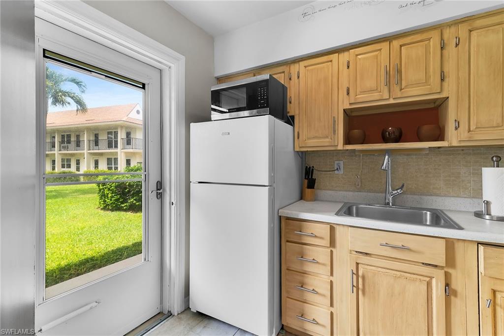 235 Seaview Ct B2 Property Photo 9