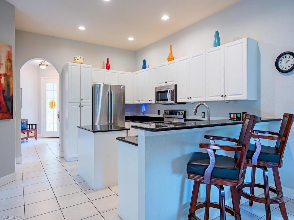 5013 Fairhaven Ln Property Photo 3