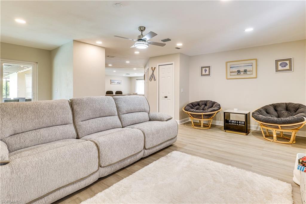 6030 Perthshire Ln Property Photo 12