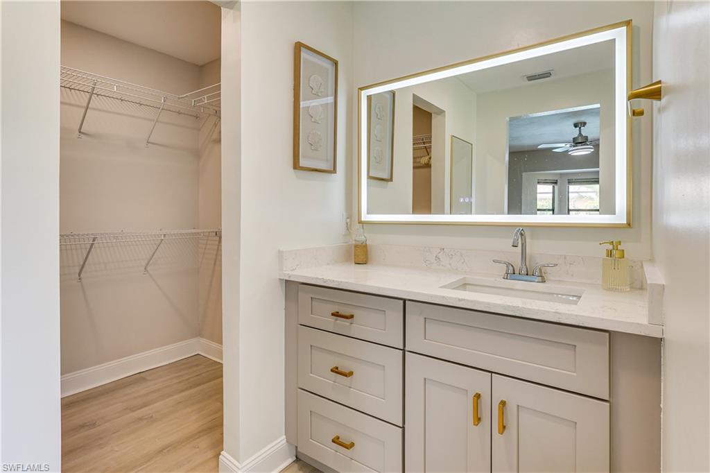 6030 Perthshire Ln Property Photo 21