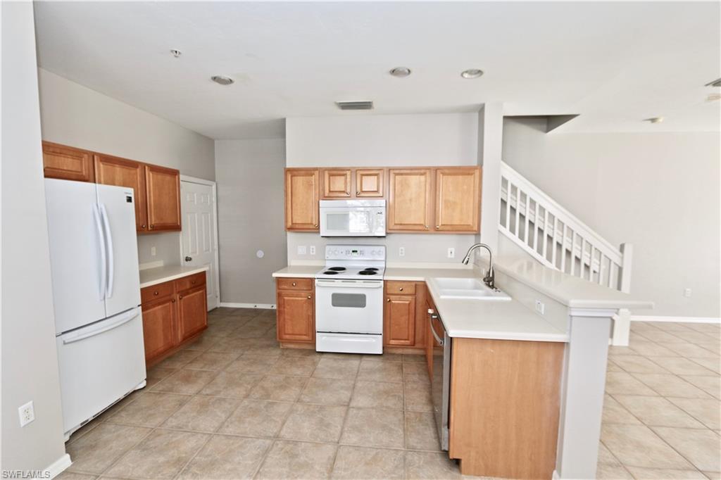 1055 Albany Ct 217 Property Photo 17
