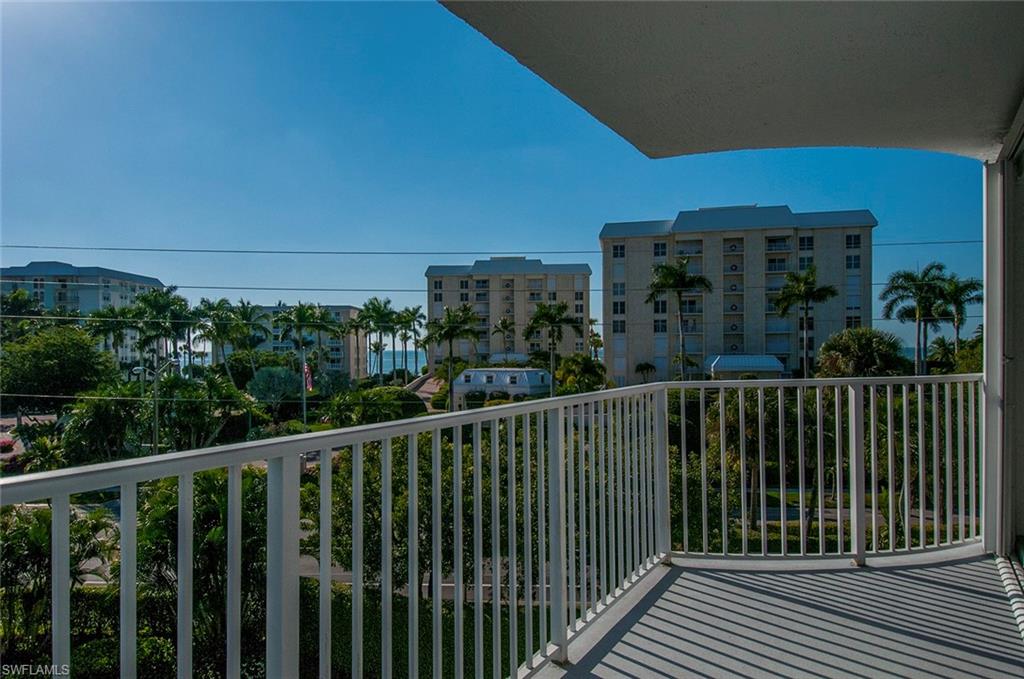 1300 Gulf Shore Blvd N 406 Property Photo 3
