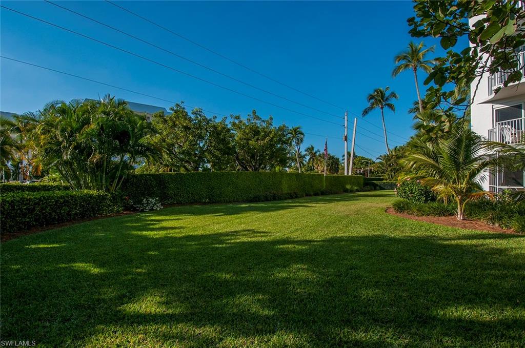 1300 Gulf Shore Blvd N 406 Property Photo 25