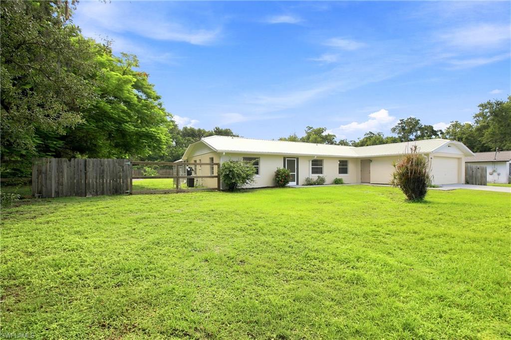 2848 Norman Ave Property Photo 6