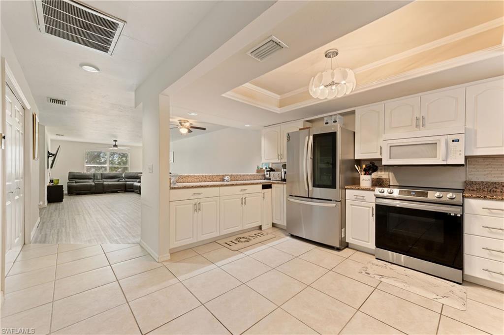 6750 Lone Oak Blvd C Property Photo 3