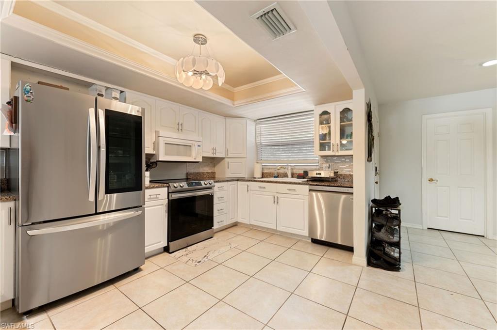 6750 Lone Oak Blvd C Property Photo 4
