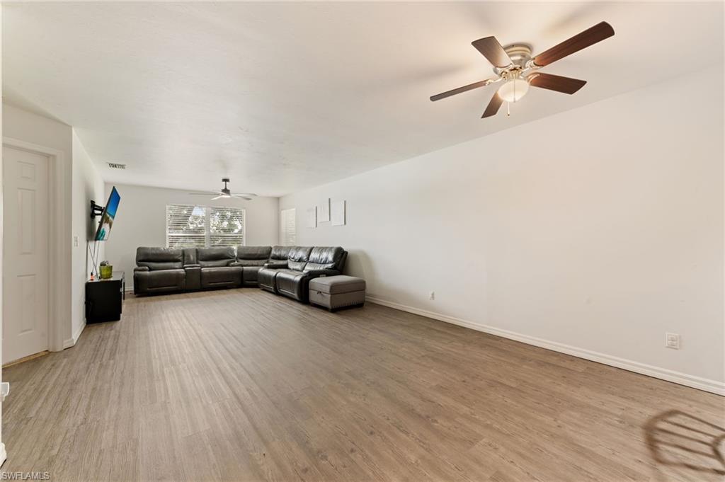 6750 Lone Oak Blvd C Property Photo 6