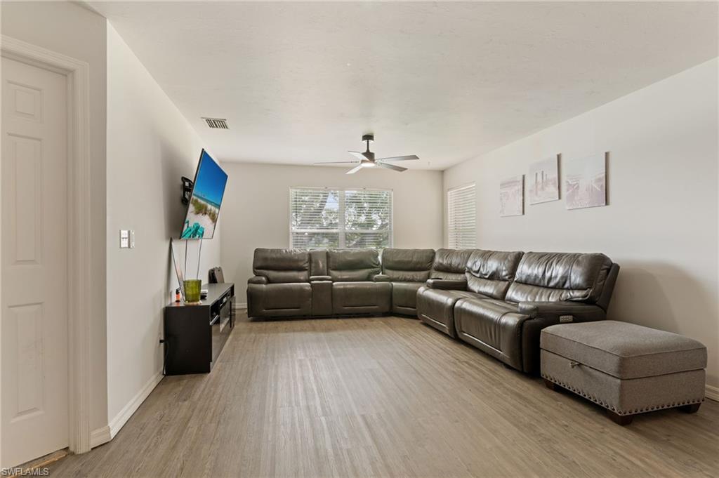 6750 Lone Oak Blvd C Property Photo 7