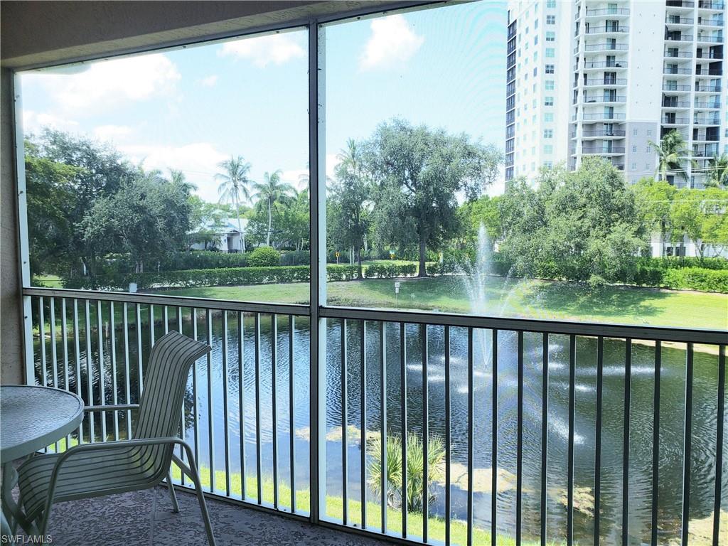 661 Wiggins Lake Dr 201 Property Photo 2