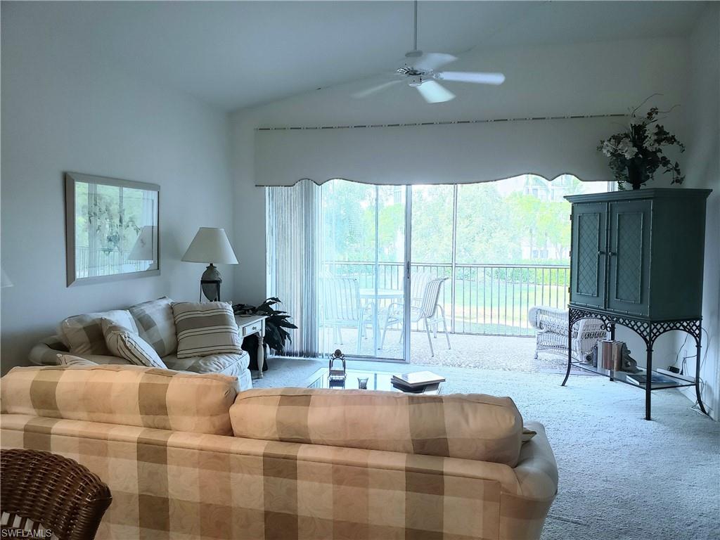 661 Wiggins Lake Dr 201 Property Photo 8