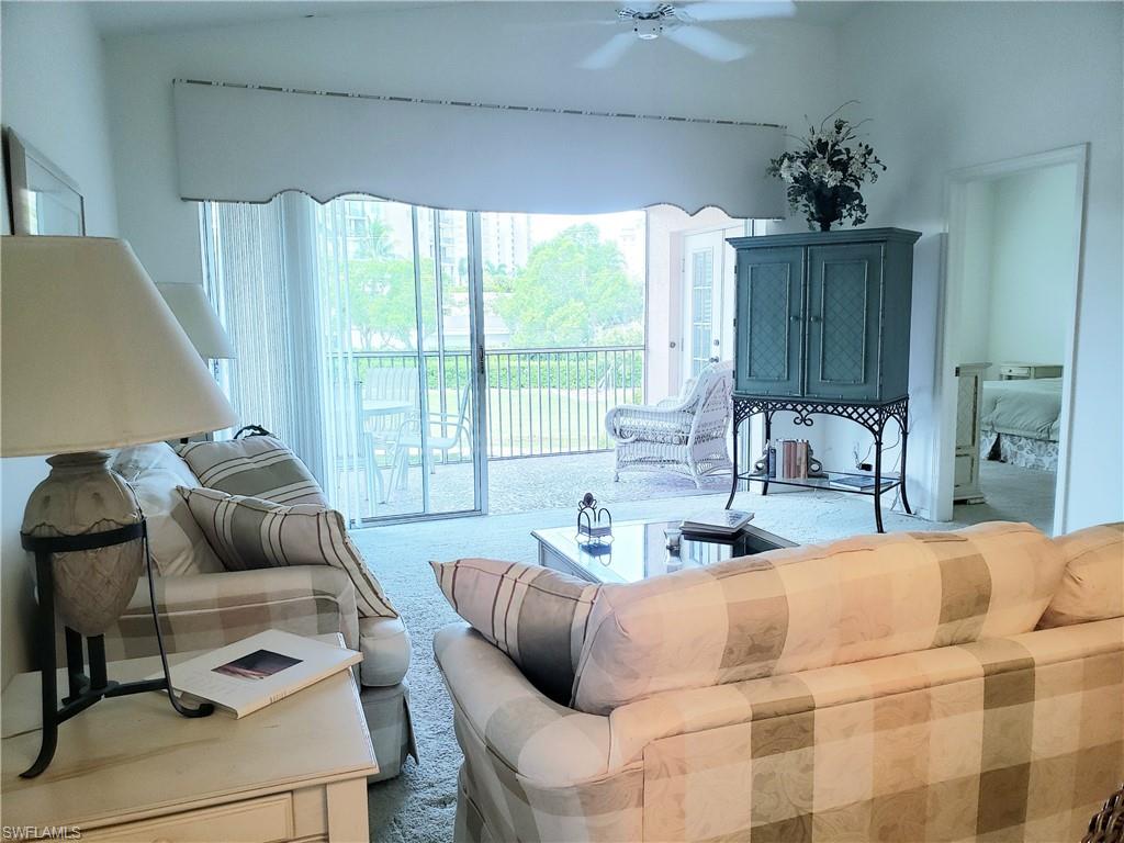 661 Wiggins Lake Dr 201 Property Photo 9