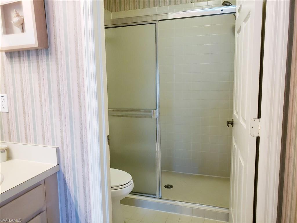 661 Wiggins Lake Dr 201 Property Photo 16