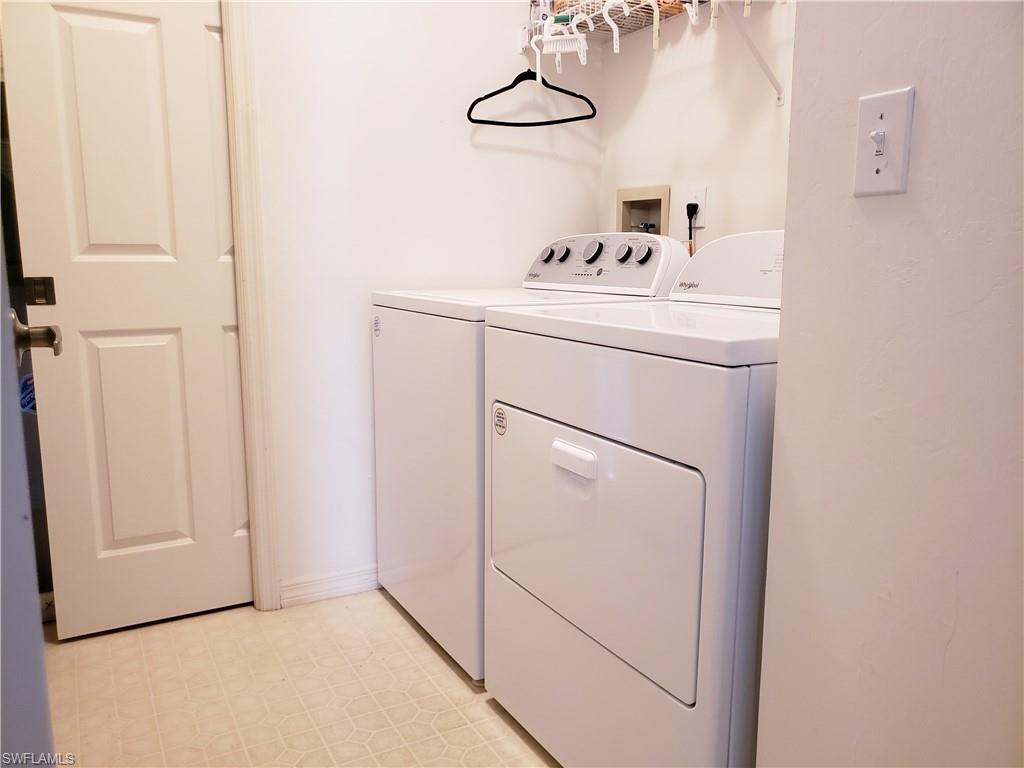 661 Wiggins Lake Dr 201 Property Photo 17