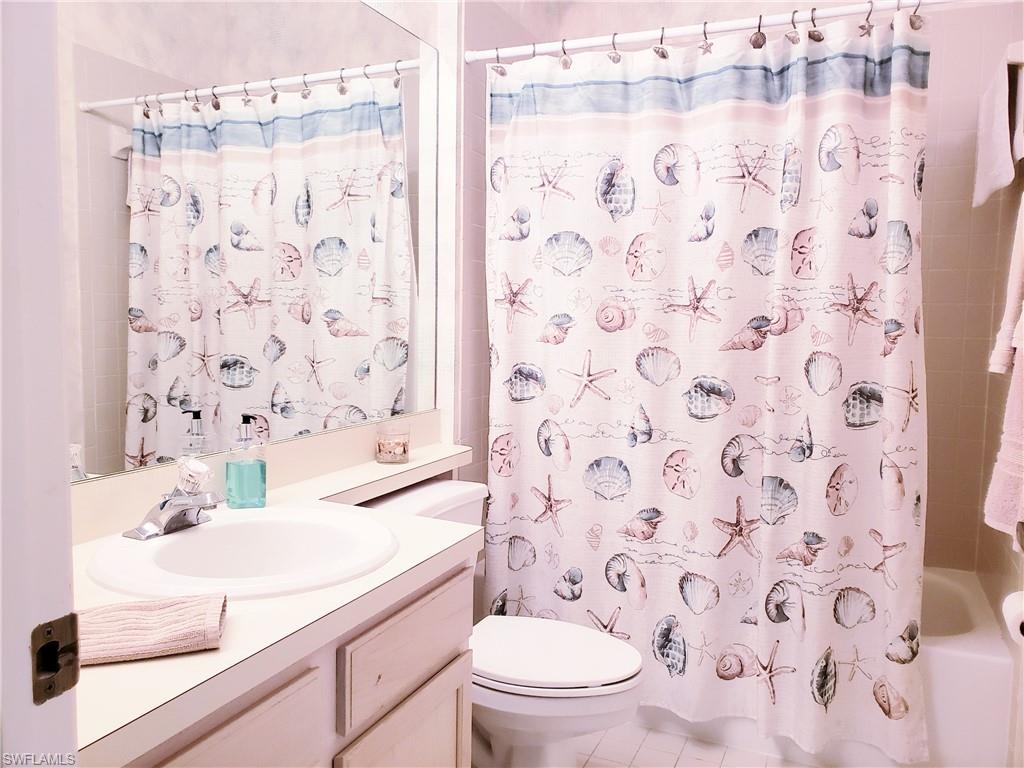 661 Wiggins Lake Dr 201 Property Photo 21