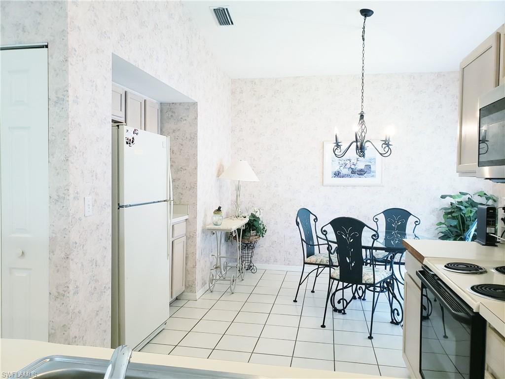 661 Wiggins Lake Dr 201 Property Photo 25