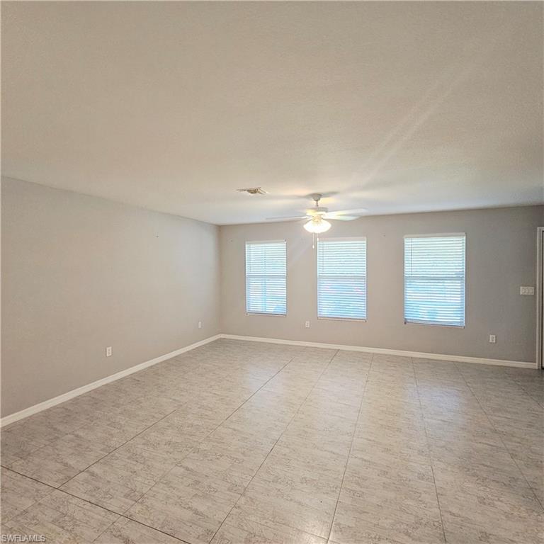 2509 42nd St W Property Photo 6