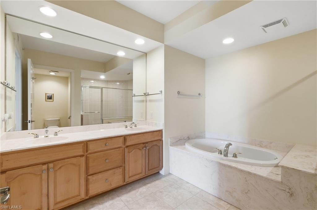 285 Grande Way 401 Property Photo 26