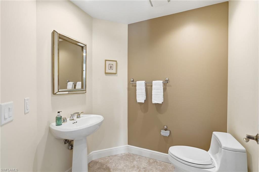 285 Grande Way 401 Property Photo 28