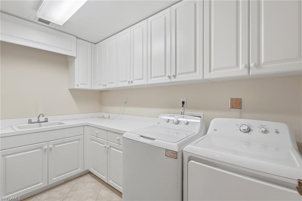 285 Grande Way 401 Property Photo 29
