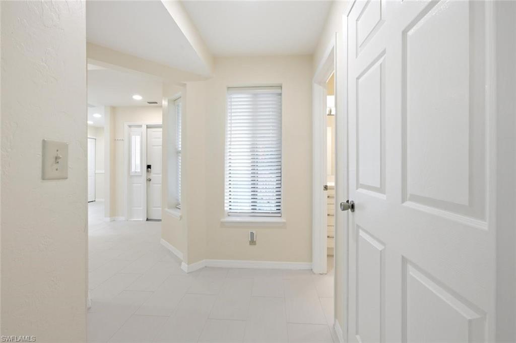 506 Courtside Dr E201 Property Photo 2