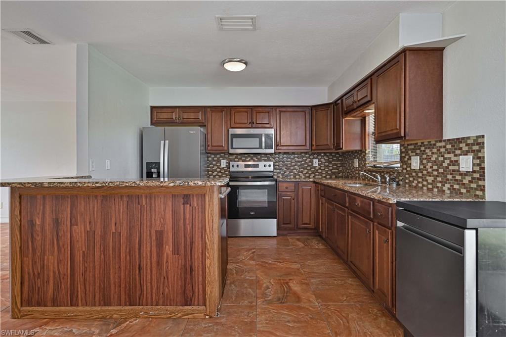 1720 1st Ave Property Photo 13