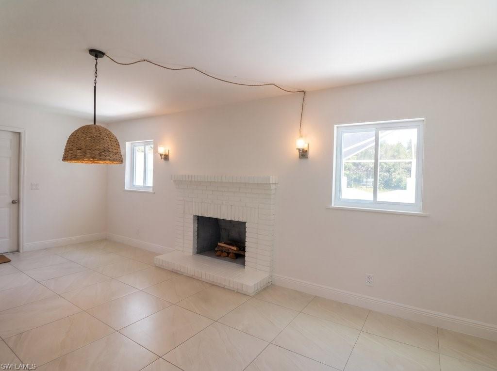 5332 Myrtle Ln Property Photo 5