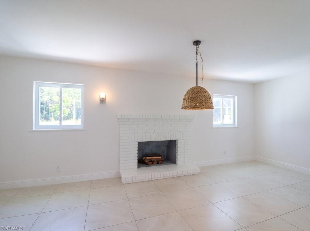 5332 Myrtle Ln Property Photo 6