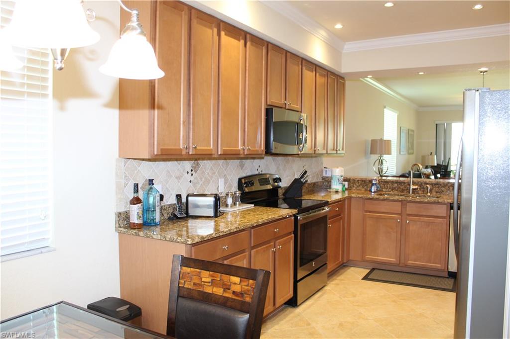 9735 Acqua Ct 611 Property Photo 3