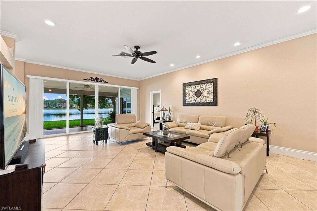6536 Ilex Cir Property Photo 4