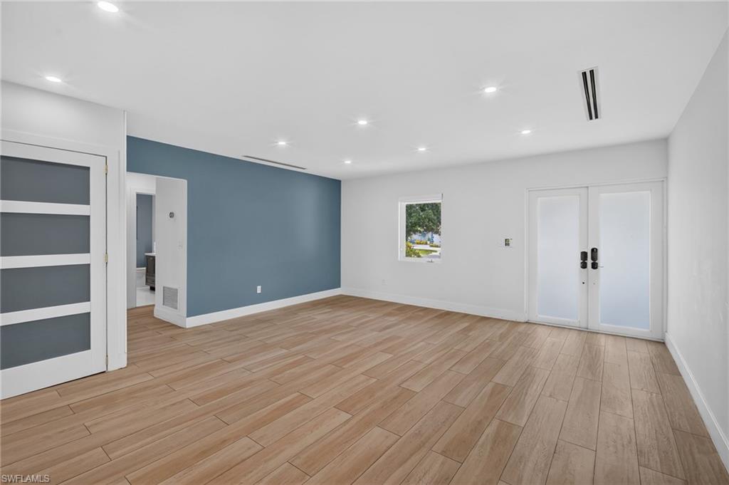 1225 Fruitland Ave Property Photo 11
