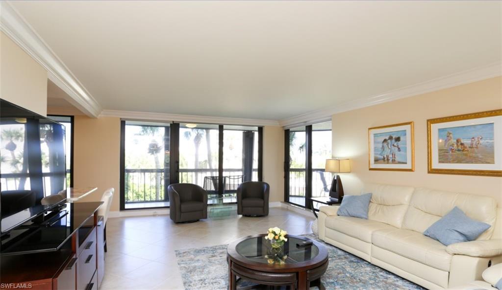 4551 Gulf Shore Blvd N 301 Property Photo 2