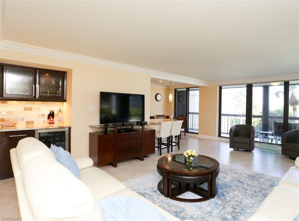 4551 Gulf Shore Blvd N 301 Property Photo 3
