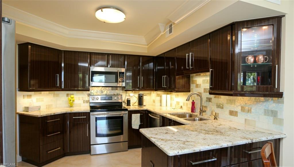 4551 Gulf Shore Blvd N 301 Property Photo 9