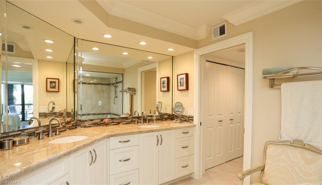 4551 Gulf Shore Blvd N 301 Property Photo 27