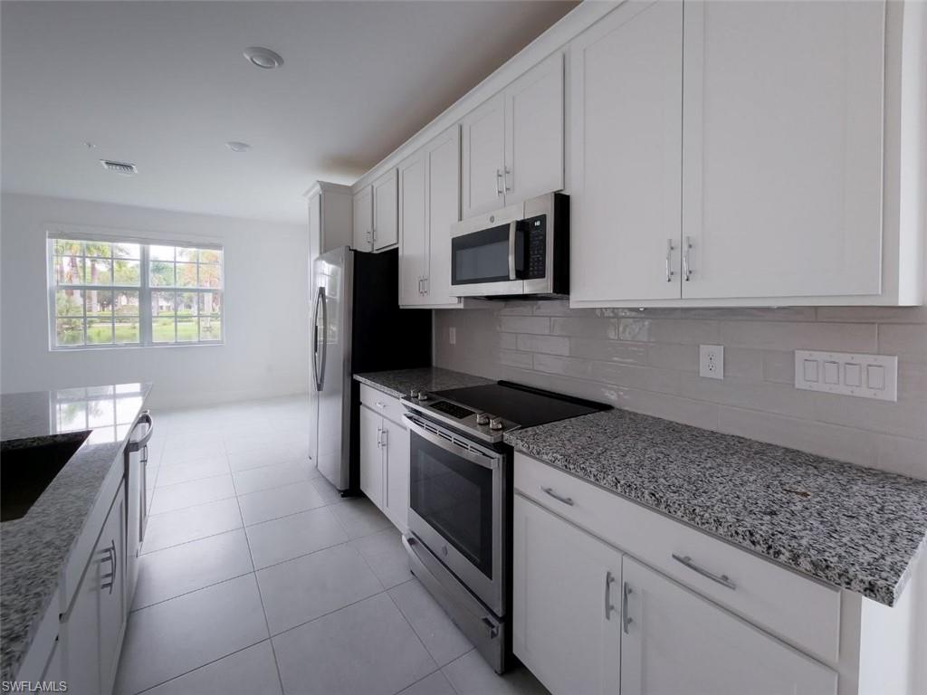26310 Coco Cay Cir 101 Property Photo 3
