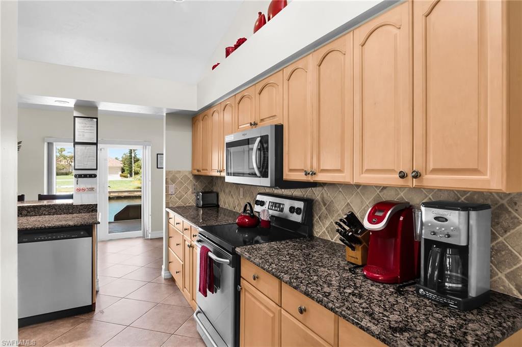 478 Persian Ct Property Photo 9